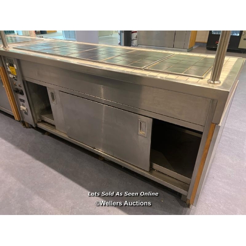 2069 - Commercial electric hot cupboard and canteen serving station, with overhead gantry light, 136cm h x ... 