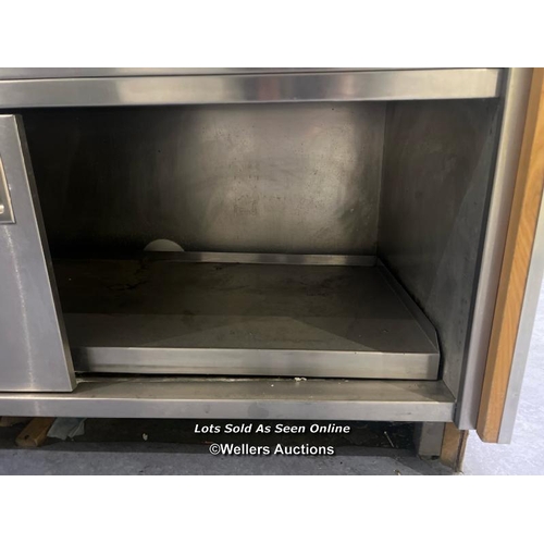 2069 - Commercial electric hot cupboard and canteen serving station, with overhead gantry light, 136cm h x ... 