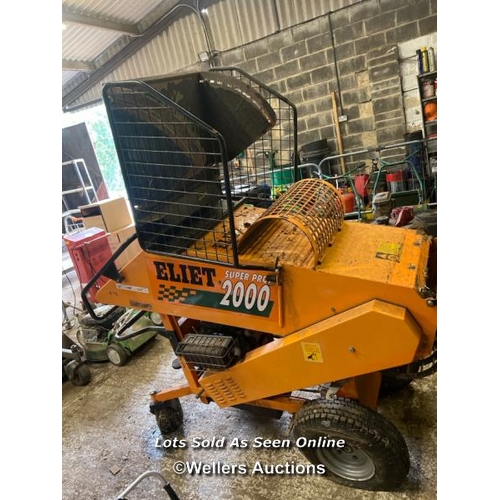 2110 - Eliet Superprof 2000 Wood Chipper, powered by Briggs and Stratton Vanguard 18hp petrol engine, with ... 