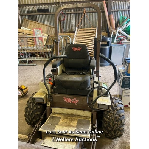 2112 - Reco Grasshopper 928D Front Mount Ride-On Mower, indicating 220.0 hours, powered by Kubota D1105 die... 