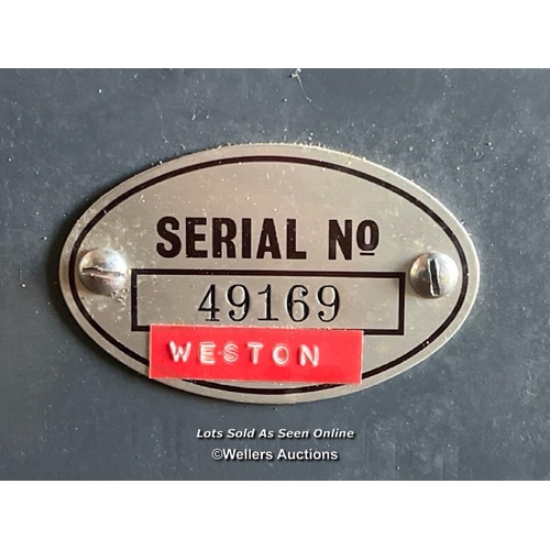 2123 - Reverifications Ltd. London scales, Serial No: 49169, to weigh 5LB, 52cm h / Towerhead Farm, Towerhe... 