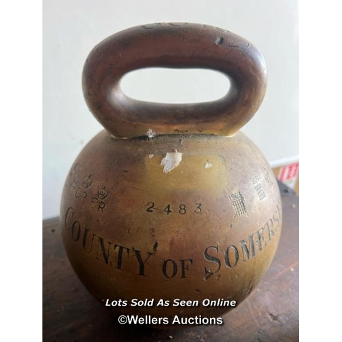 2127 - Four County of Somerset brass bell weights by Doyle and Son London, x2 28LB and x2 56LB, largest 24c... 