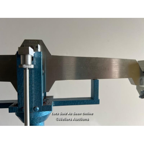 2136 - 5kg beam scale for County of Avon by Reverifications Ltd, 52cm h x 41cm w x 23cm d / Towerhead Farm,... 