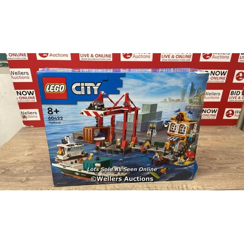 6056 - LEGO CITY SEASIDE HARBOUR WITH CARGO SHIP - MODEL 60422 / SIGNS OF USE / MAY BE INCOMPLETE / D20