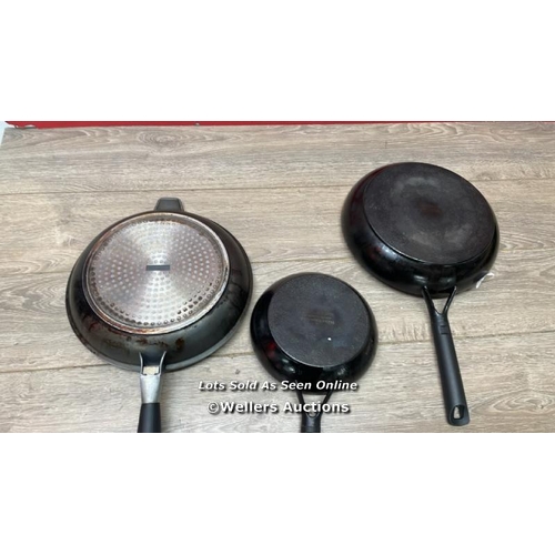 6062 - KITCHENAID HAND ANODISED FRY PAN SET / SIGNS OF USE / D20