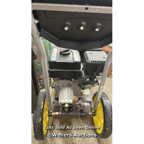 6124 - CHAMPION PETROL 2600 PSI PRESSURE WASHER / P4