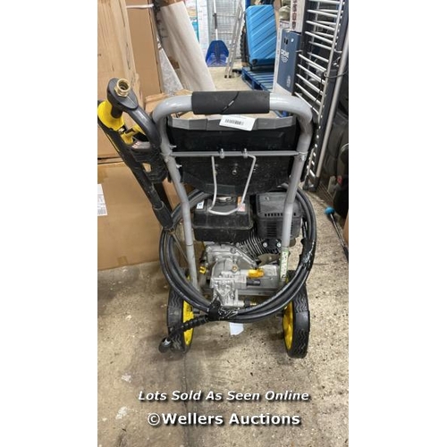 6125 - CHAMPION PETROL 2600 PSI PRESSURE WASHER / P4