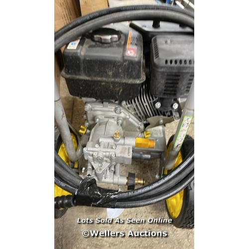 6125 - CHAMPION PETROL 2600 PSI PRESSURE WASHER / P4