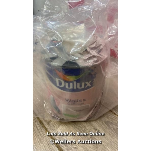 7132 - DULUX SILK EMULSION PAINT FOR WALLS AND CEILINGS - DUSTED FONDANT 2.5 LITRES / HEAVY SIGNS OF USE / ... 