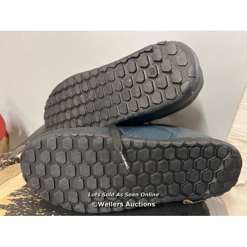 30 - X2 CYCLING SHOES / X1 SPECIALIZED TORCH 3 SHOES(UK 8.6) / X1 SPECIALIZED WFO DH FLAT SHOES(ODD SIZES... 