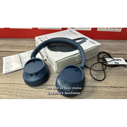 8269 - SONY WHCH720NB NOISE CANCELLING OVEREAR HEADPHONES / MINIMAL SIGNS OF USE / CONNECTS AND PLAYS MUSIC... 