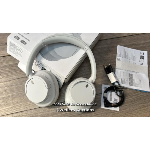 8271 - SONY WHCH720NB NOISE CANCELLING OVEREAR HEADPHONES / MINIMAL SIGNS OF USE / CONNECTS AND PLAYS MUSIC... 