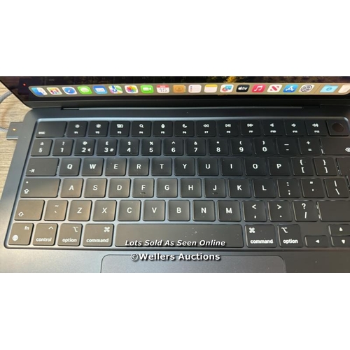 8286 - APPLE MACBOOK AIR 2024 / APPLE M3 CHIP / 8GB RAM / 256GB SSD / 13.6 INCH / MIDNIGHT / MRXV3B/A / APP... 