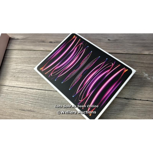 8290 - APPLE IPAD PRO 6TH GEN / 2022 / 12.9 INCH / WIFI / 512GB / SPACE GREY / MNXU3B/A / APPEARS TO BE NEW... 