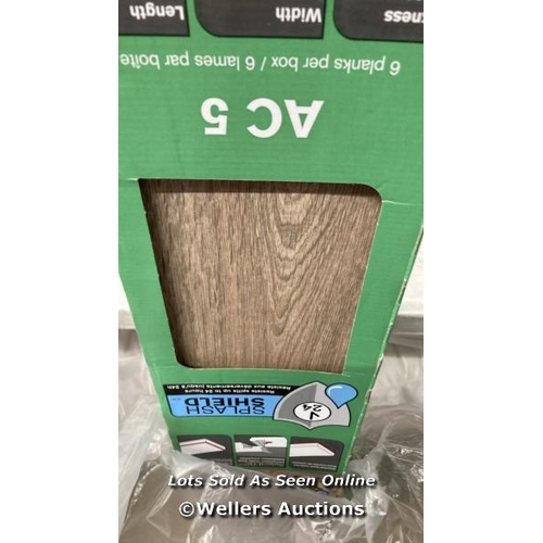 4060 - GOLDEN SELECT HARTFORD (OAK) SPLASH SHIELD AC5 LAMINATE FLOORING WITH FOAM UNDERLAY - 1.146 M� PER P... 