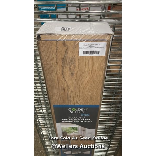 4086 - GOLDEN SELECT WOODLAND (OAK) SPLASH SHIELD AC5 LAMINATE FLOORING WITH FOAM UNDERLAY - 1.146 M� PER P... 