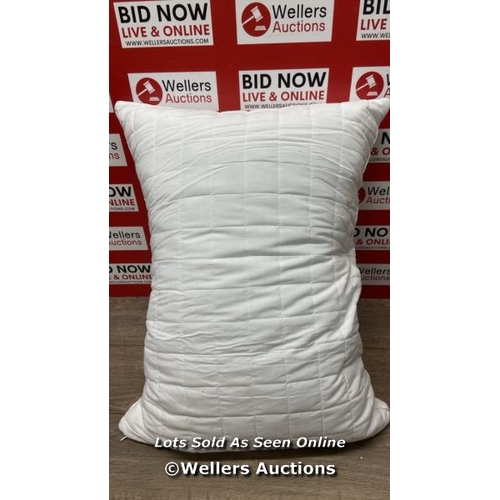 4095 - HOTEL GRAND SHREDDED MEMORY FOAM ROLLED PILLOWS / NO SIGNS OF USE / B3