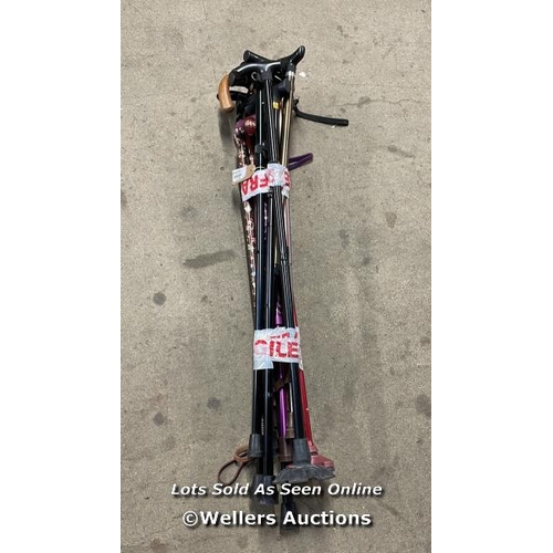 4866 - PRE OWNED WALKING STICKS X12  / T56