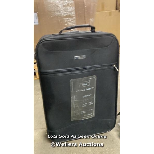 4877 - PRE OWNED LUGGAGE X2 INC. IT AND PRIMARK  / G27