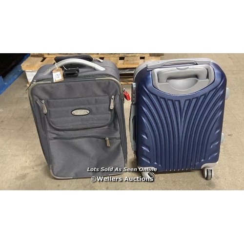 4878 - PRE OWNED LUGGAGE X2 INC. ROYAL BY CARLORONCATO AND EZZYROL  / E68