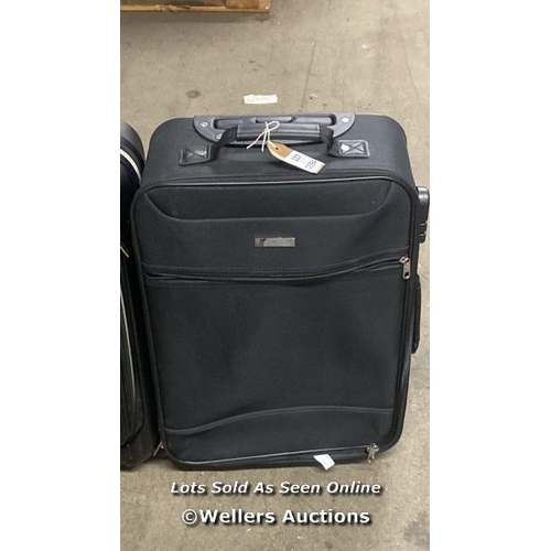 4882 - PR OWNED LUGGAGE X2 INC. CLOS WILSON  / G77