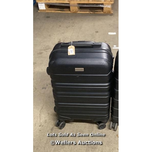 4883 - PRE OWNED LUGGAGE X2 INC. LUMI AND DEVOTA & LOMBA  / G6