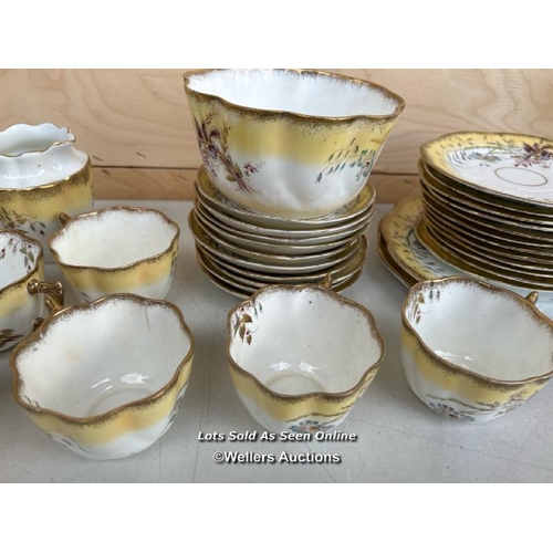 18 - A thirty-four piece foliate patterned part dinner service - NO VAT ON HAMMER / Container No: 240740