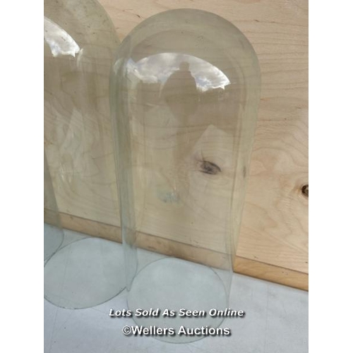 19 - Three large glass domes, probably for taxidermy, largest 44cm h x 17cm dia at base - NO VAT ON HAMME... 