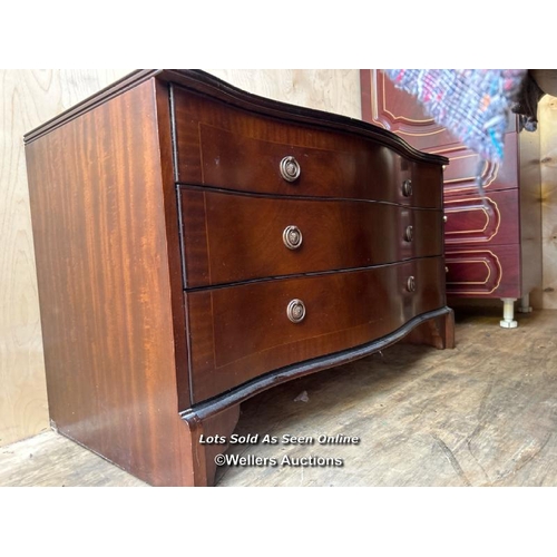 33 - A container of reproduction antique furniture inc. chairs, dining table, bedroom furniture, stools, ... 