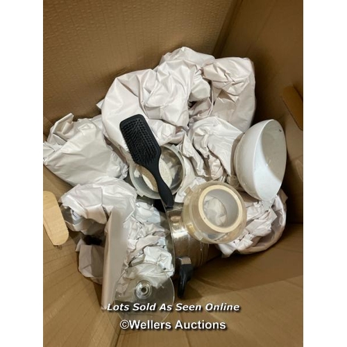 8 - Box of assorted glass and kitchenware / VAT applies to the hammer price on this lot / Container no: ... 