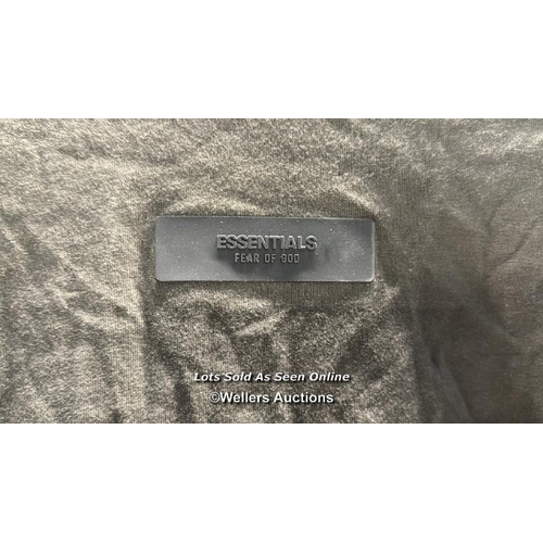 7007 - FEAR OF GOD ESSENTIALS TEE SHORT SLEEVE CENTRAL TAB LOGO / S / APPEARS NEW & UNWORN / SEE IMAGES FOR... 