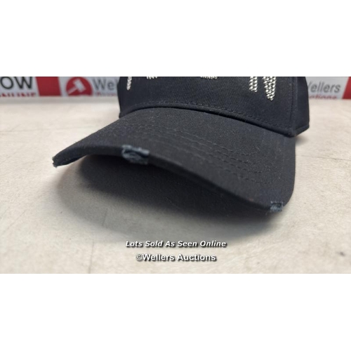 7029 - DSQUARED2 HAT CAP STUDS ICON OS 2124 . RRP: �175 / APPEARS NEW & UNWORN / SEE IMAGES FOR DETAILS / T... 