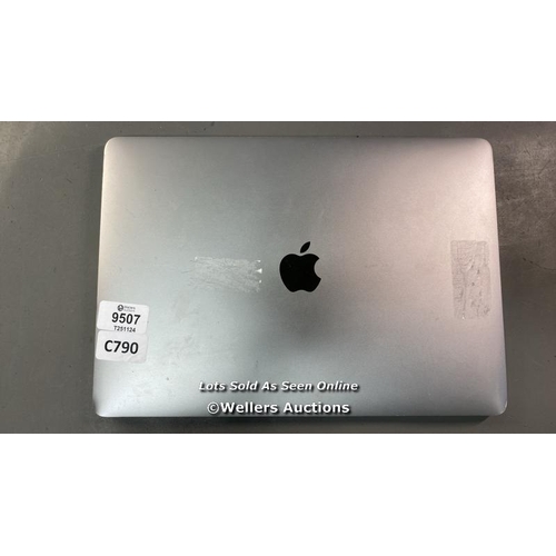 9507 - APPLE MACBOOK PRO13