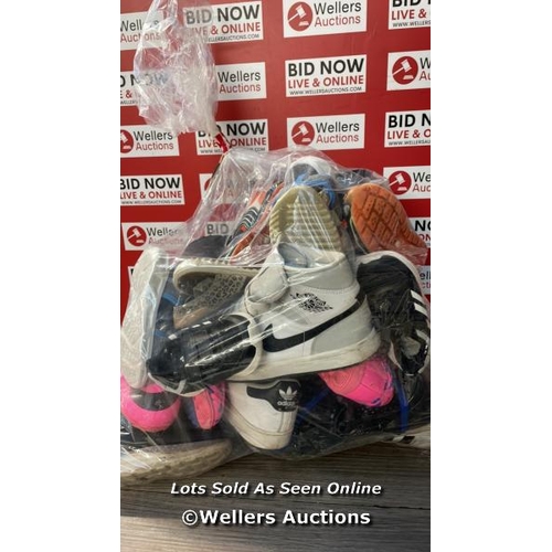 1002 - BAG OF PRE OWNED CHILDREN SHOES  / T