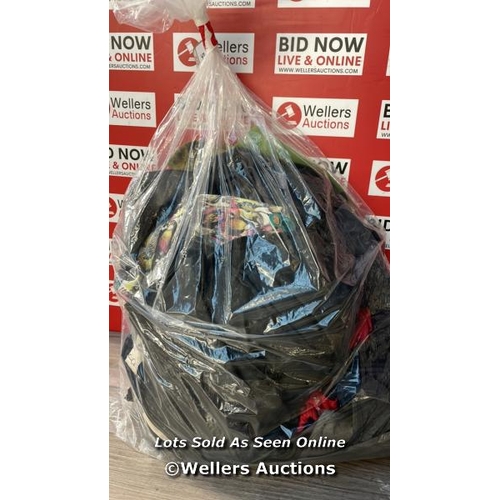 1004 - BAG OF PRE OWNED SHOPPING BAGS  / T