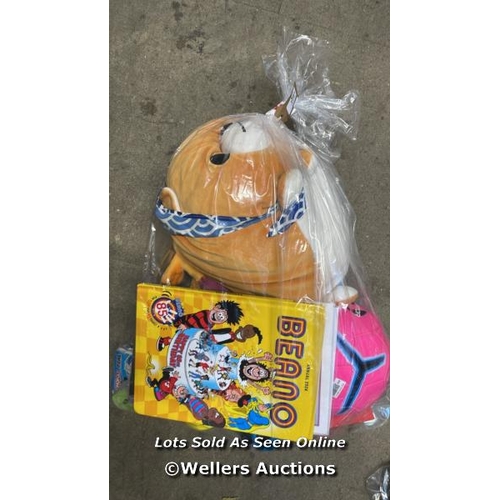 1091 - BAG OF PRE OWNED TOYS  / S