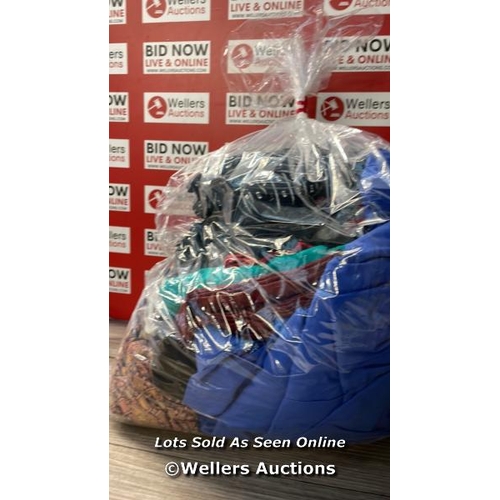 1097 - BAG OF PRE OWNED LADIES CLOTHES  / S