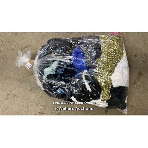 1109 - BAG OF PRE OWNED LADIES CLOTHES  / S