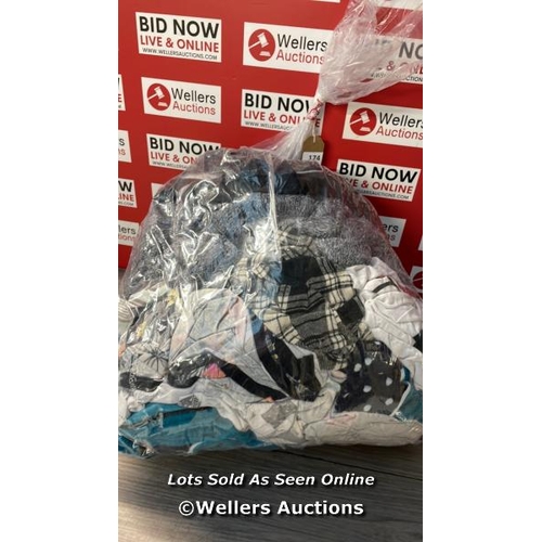 1122 - BAG OF PRE OWNED PYJAMAS  / S