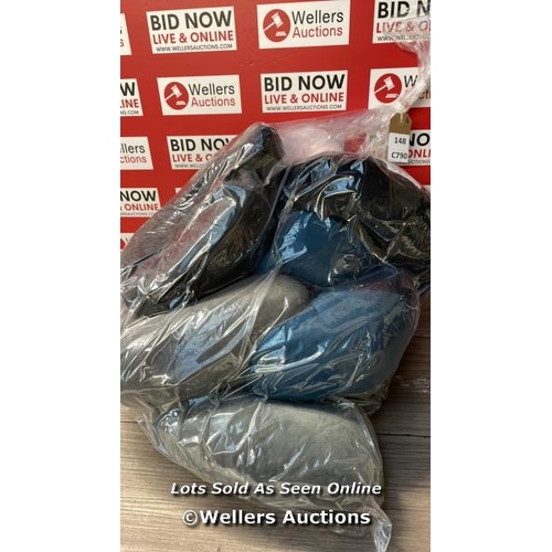 1126 - BAG OF PRE OWNED TRAVEL PILLOW X6  / S