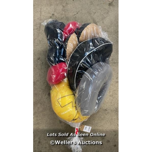 1129 - BAG OF PRE OWNED TRAVEL PILLOW X6  / S