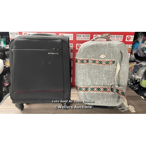 1345 - PRE OWNED LUGGAGE ROXY - SILVER  / G52