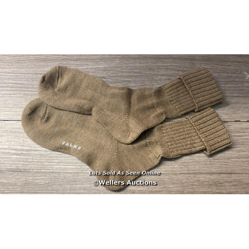 7490 - FALKE STRIGGINGS RIB SOCKS 39-42 NUTMEG / 39-42 / APPEARS NEW & UNWORN / SEE IMAGES FOR DETAILS / H2... 