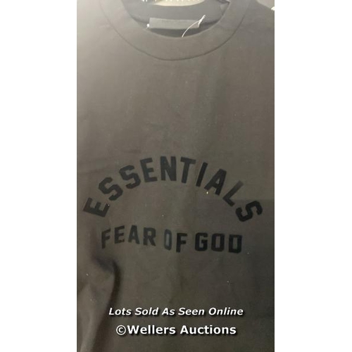 7562 - FEAR OF GOD ESSENTIALS TEE SHORT SLEEVE ESSENTIAL LOGO L JET BLACK / L / APPEARS NEW & UNWORN / SEE ... 