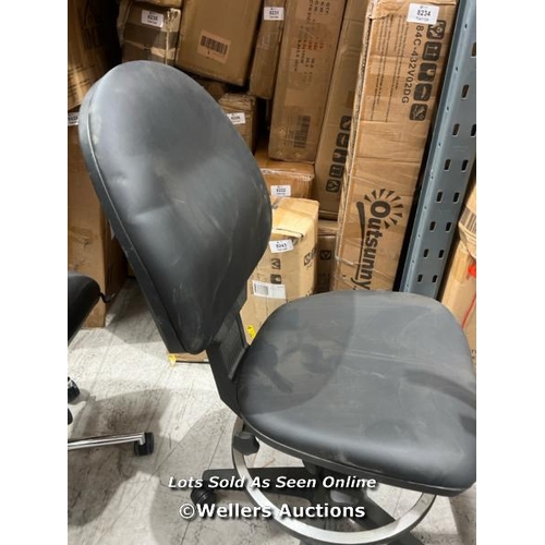 121 - TOPSTAR HEAVY DUTY WORKSHOP CHAIR BLACK / RRP: �194.90 / COLLECTION FROM DARTFORD / DELIVERY AVAILAB... 