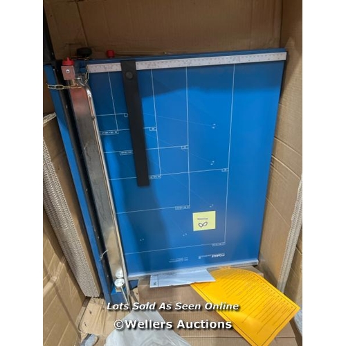 139 - A2 GUILLOTINE / COLLECTION FROM DARTFORD / DELIVERY AVAILABLE / SEE IMAGES FOR CONDITION - MOST LOTS... 