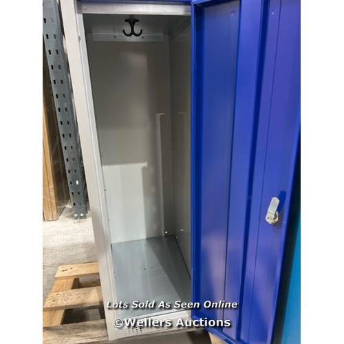 17 - METAL STORAGE LOCKER / MATERIAL: STEEL / NUMBER OF DOORS: 2 / TYPE OF LOCK: CYLINDER LOCK / WITH KEY... 