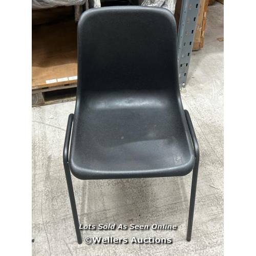 64 - X5 BLACK STACKING MEETING/CONFERENCE CHAIRS - POLYPROPYLENE / RRP: �23.39 / USED CONDITION / COLLECT... 