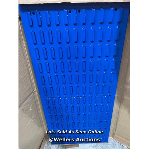 81 - NEW PAIR OF BLUE LOUVRE PANELS, 2PCE, 1MX457MM / SEE IMAGES FOR CONDITION - MOST LOTS IN THIS SALE A... 