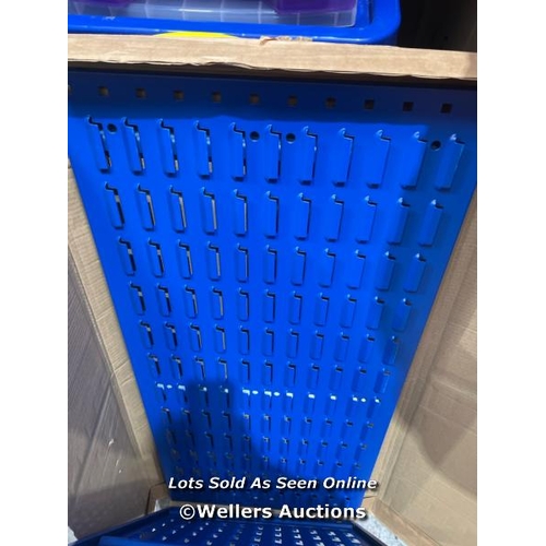 81 - NEW PAIR OF BLUE LOUVRE PANELS, 2PCE, 1MX457MM / SEE IMAGES FOR CONDITION - MOST LOTS IN THIS SALE A... 